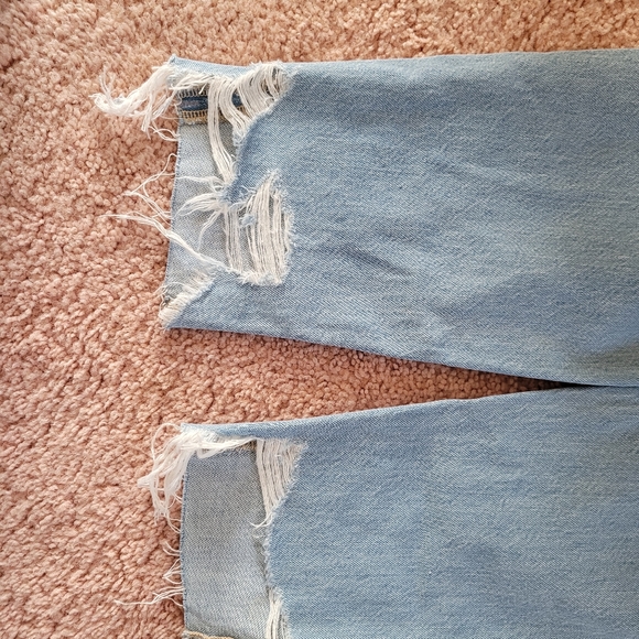 Size 0 long american eagle mom jeans - Picture 4 of 4
